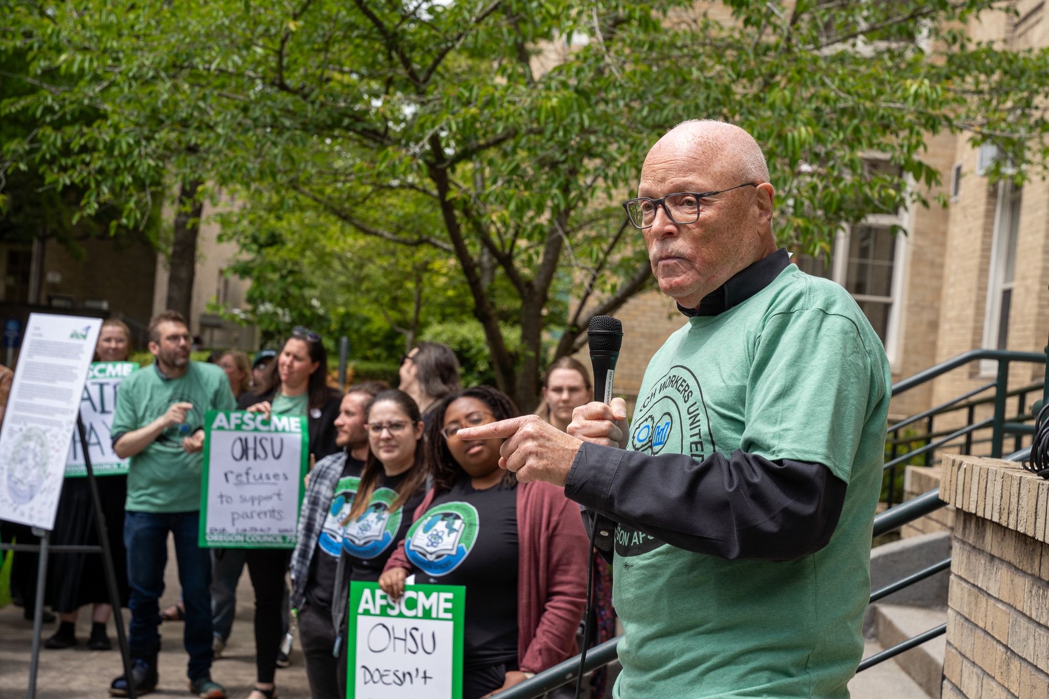 AFSCME president joins OHSU workers in contract fight, celebrates organizing win